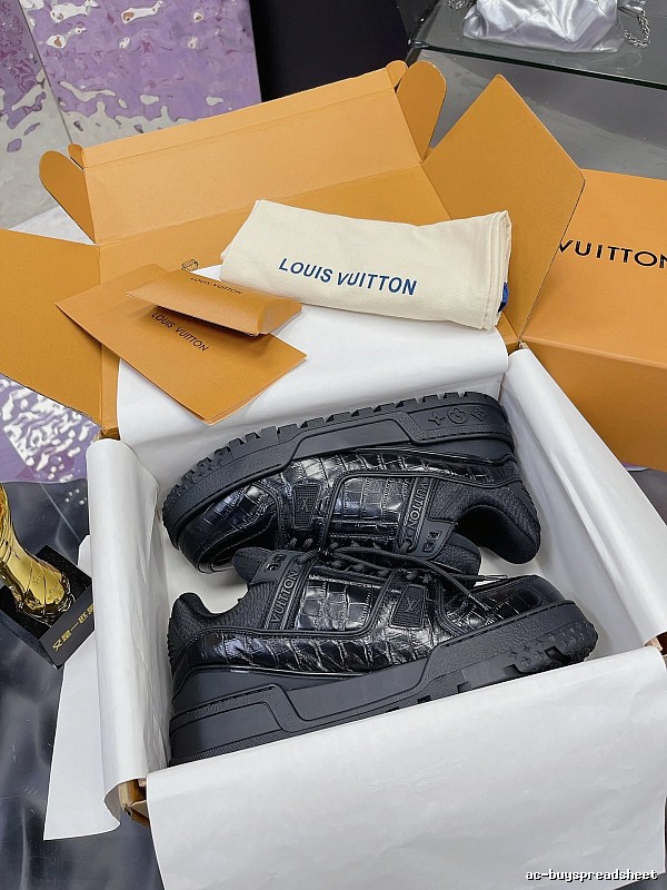 Louis Vuitton Monogram Sneaker with Black Monogram Panels in for Daily Rotation