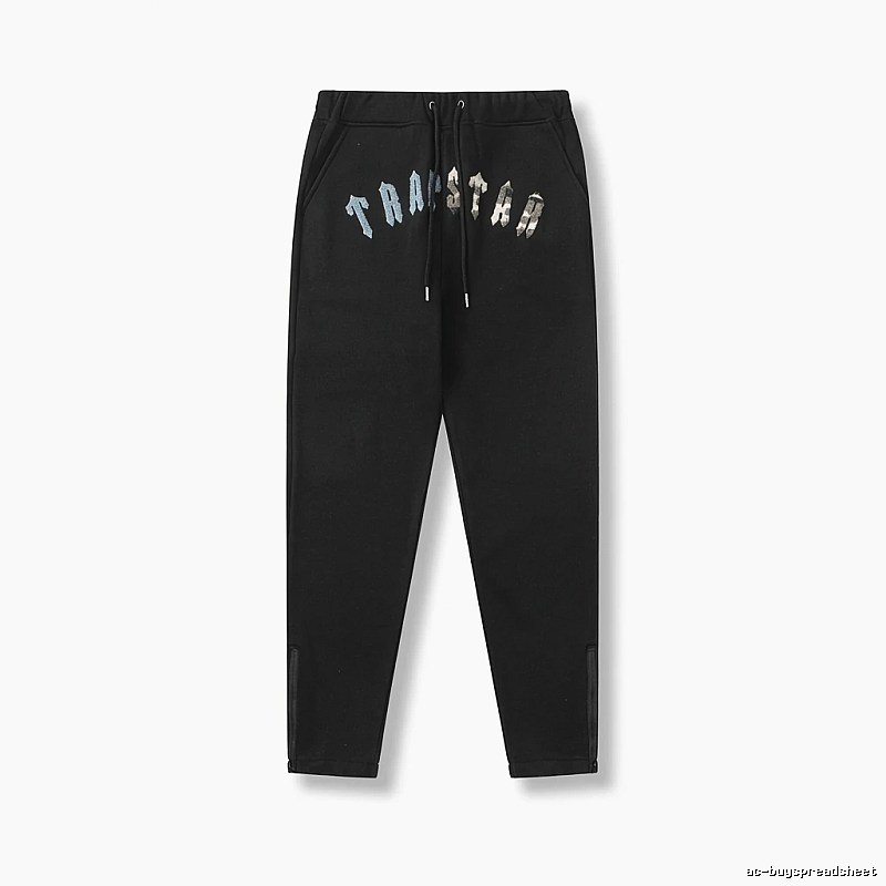 Trapstar street-style black sweatpants