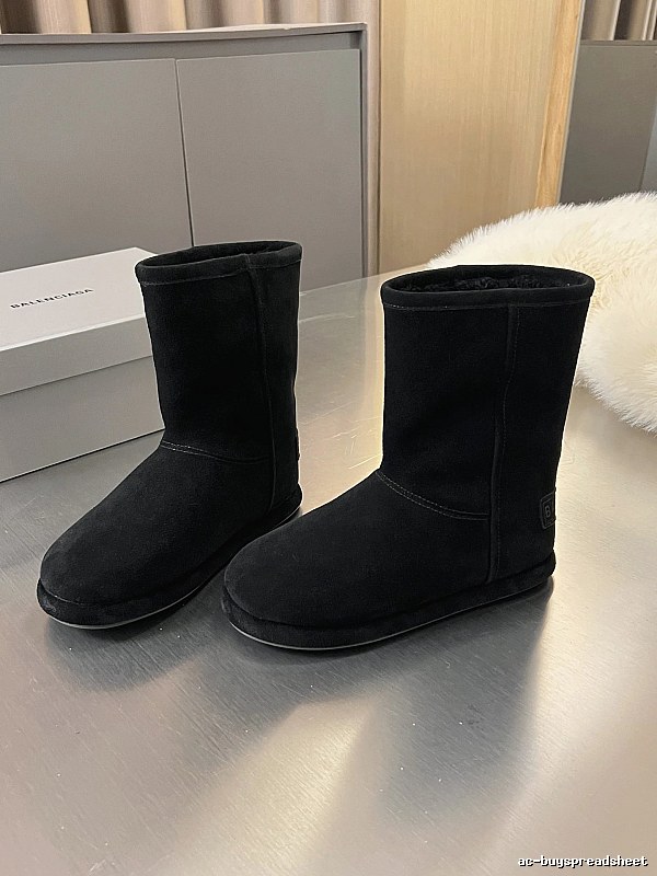 UGG Classic Boot with Black Suede Mid-calf Boot for Streetwear Looks